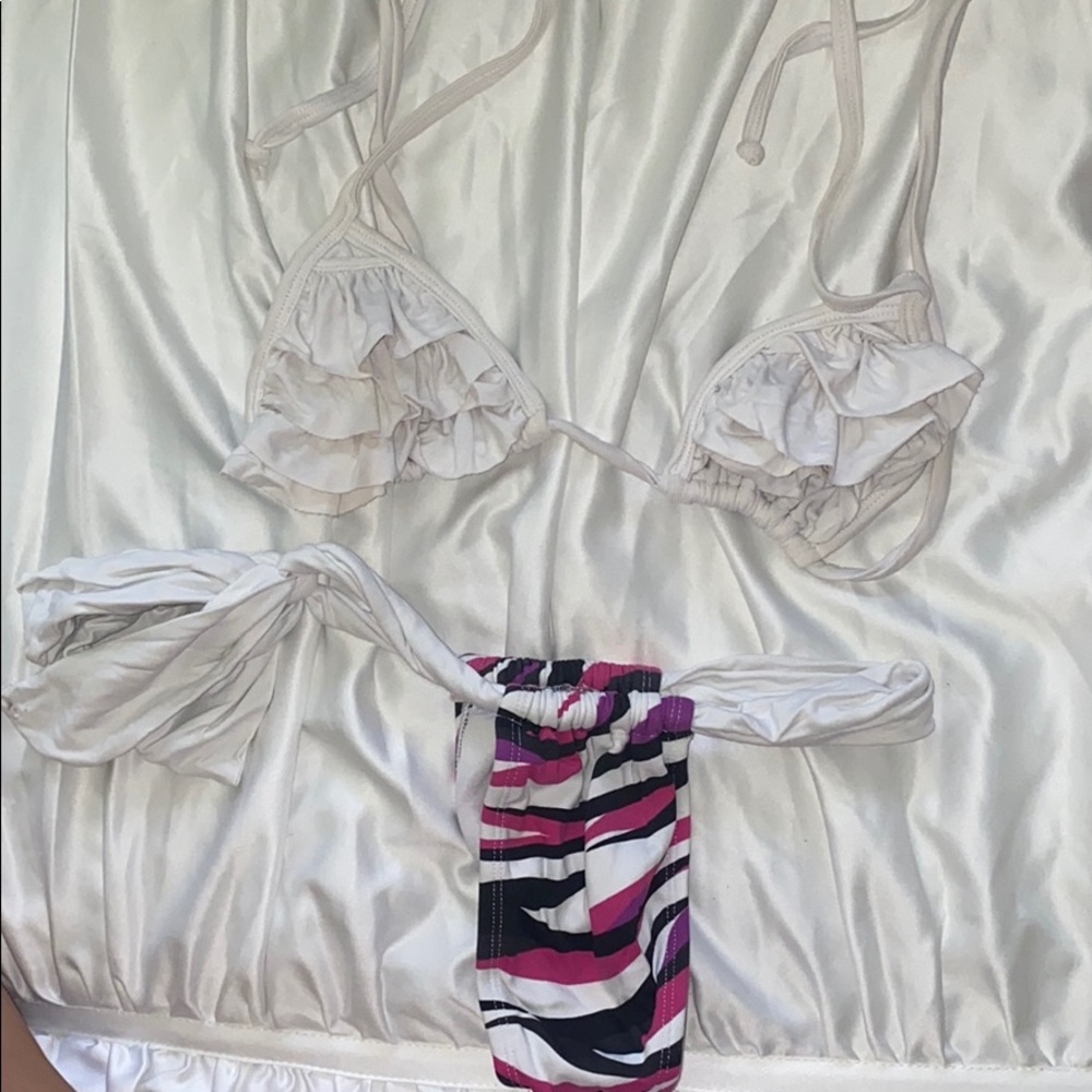 Brazilian tie side bikini